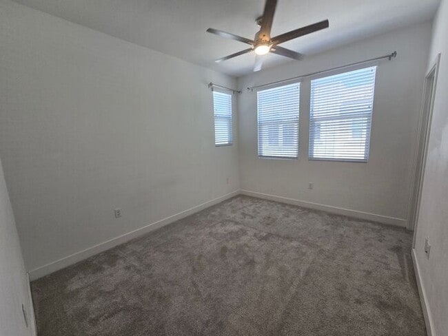 Building Photo - Modern Oceanside Home with Spacious Layout in a Desirable Community