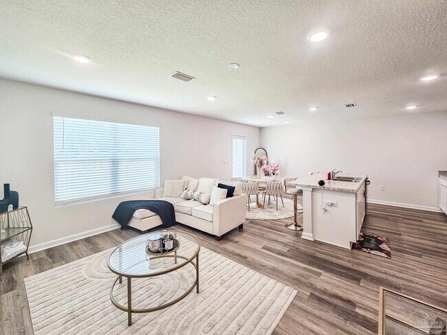 Foto del edificio - 5832 Belmont Stakes Rd