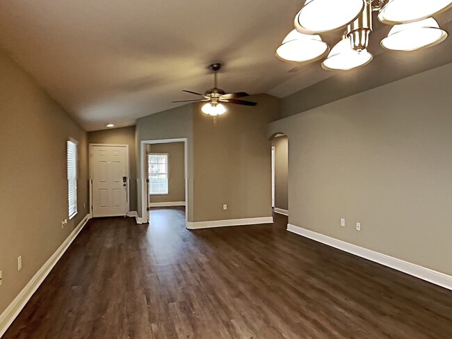 Building Photo - 10040 Landport Way