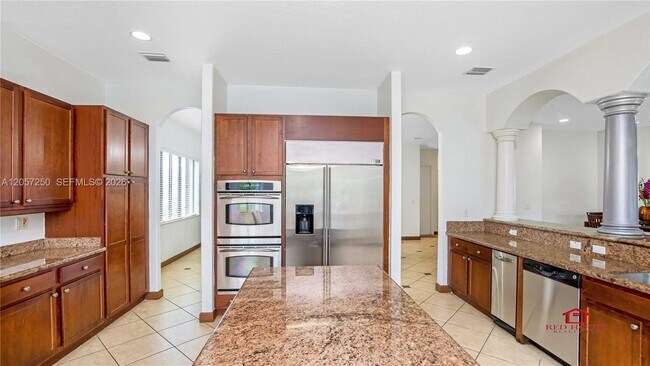 Building Photo - 7833 SW 194th Terrace