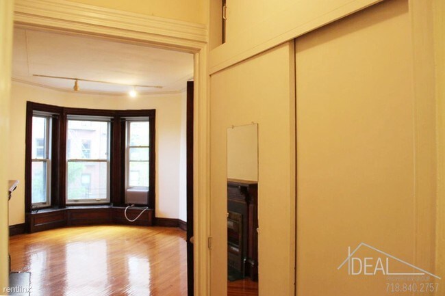 Foto del edificio - 892 Union St