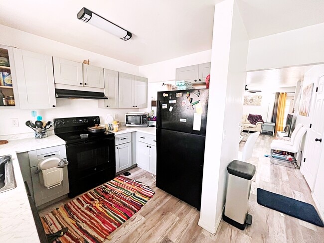 Building Photo - 4717 SW 69th Ter