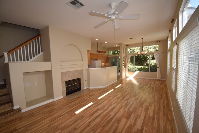 Foto del edificio - 11904 Cypress Canyon Rd