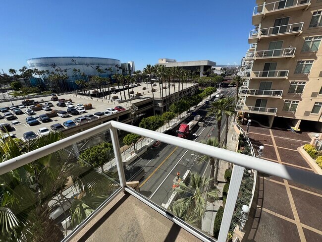 Foto del edificio - 488 E Ocean Blvd