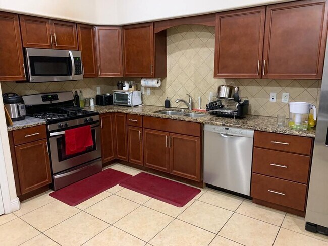 Building Photo - 347 David Walker Dr