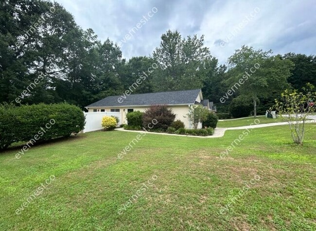 Building Photo - 1308 Creek View Dr