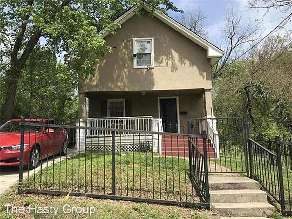 2102 E 42nd St, Kansas City, MO 64130 House Rental in Kansas City, MO