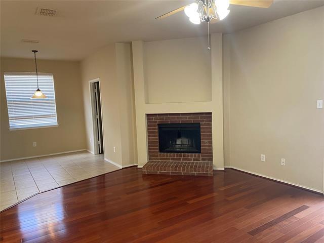 Foto del edificio - 1716 River Oaks Dr