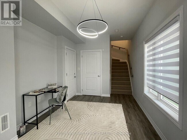 Building Photo - 314-314 Equestrian Way