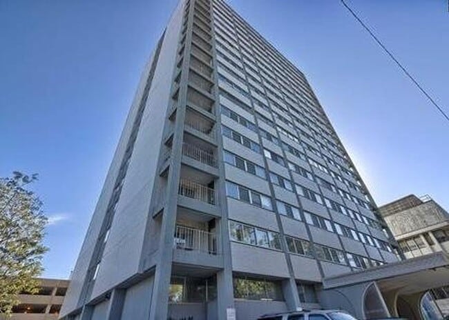 Foto del edificio - Senate Plaza