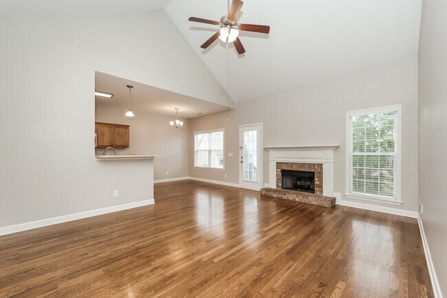 Foto del edificio - 6033 Lori Anne Dr