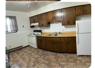 Building Photo - 24201 W Hazelcrest Dr