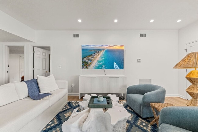 Foto del edificio - 169 Pompano St