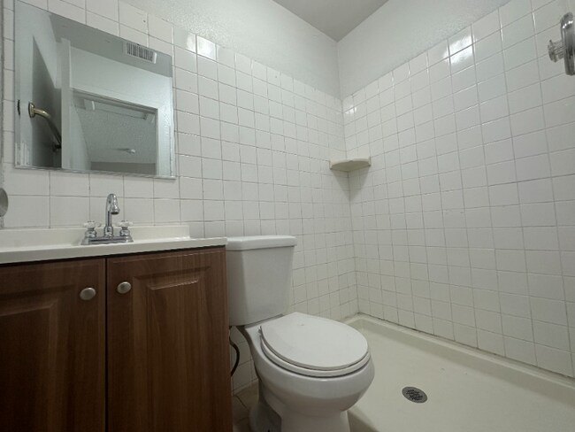 Foto del edificio - 2536 N Carroll St