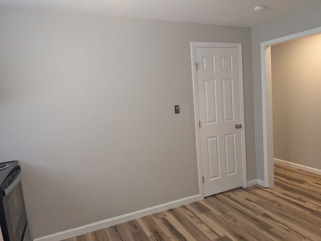 Building Photo - 1071 Kathryn