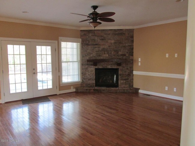 Building Photo - 108 Blue Jay Way