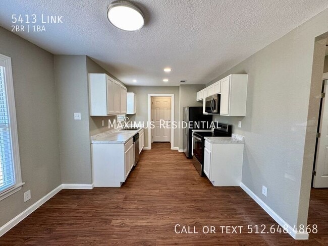 Building Photo - 5413 Link-