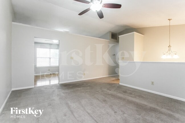 Foto del edificio - 1524 Blue Brook Way