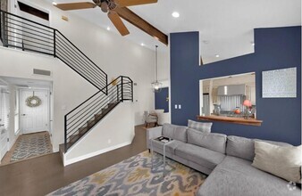 Building Photo - 4404 Travis Country Cir