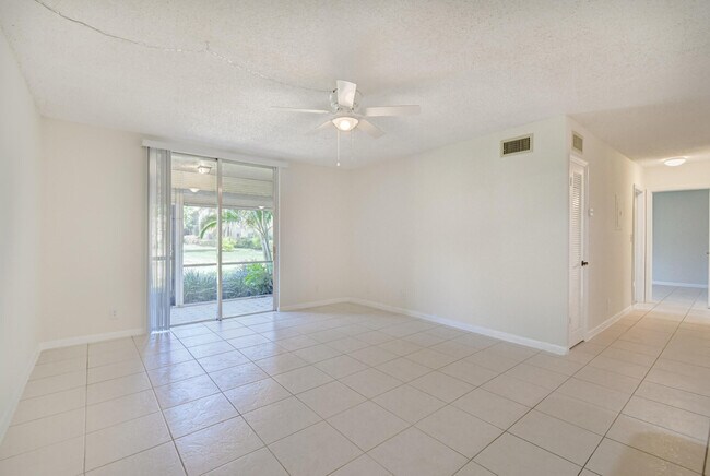 Foto del edificio - 1291 NW 13th St
