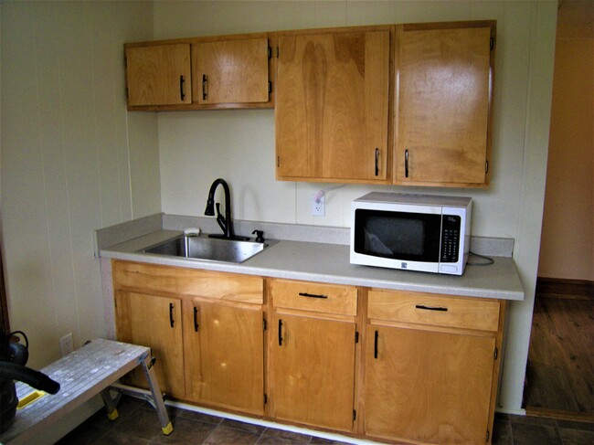 Building Photo - 2397 Salt Point Tpke