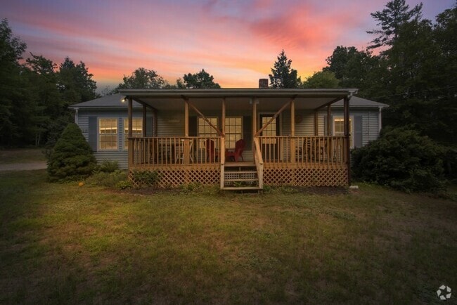Building Photo - 107 Chandler Hill Rd