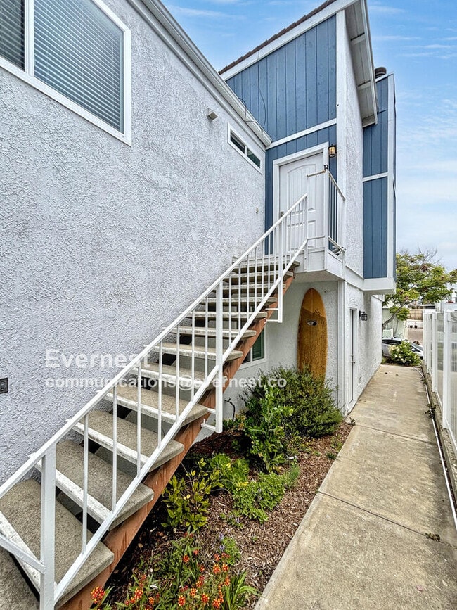 Building Photo - 33751 Alcazar Dr