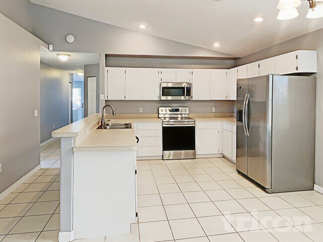 Building Photo - 3109 Camphor Dr