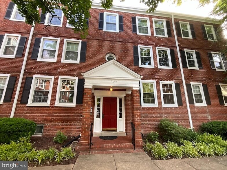 Photo - 3047 S Columbus St