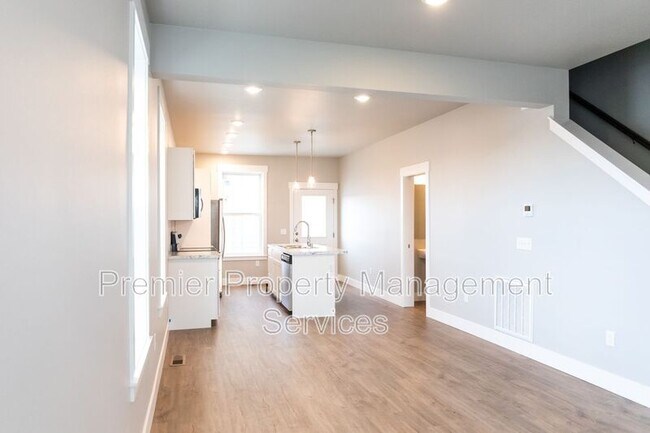 Foto del edificio - 6035 Elysian Rd