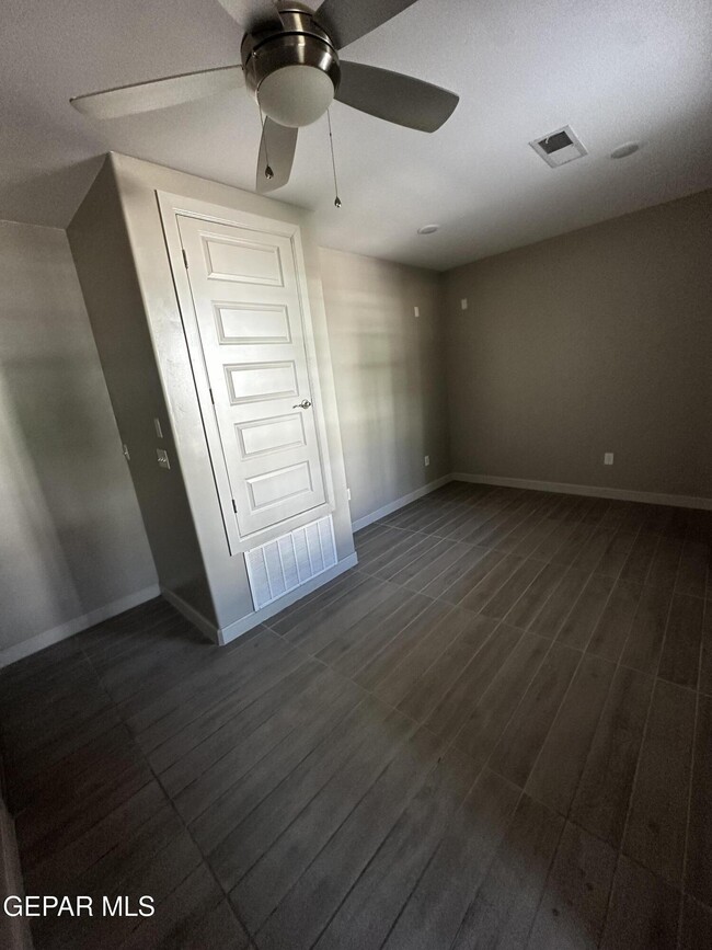 Building Photo - 453 Vin Benicarlo Pl.