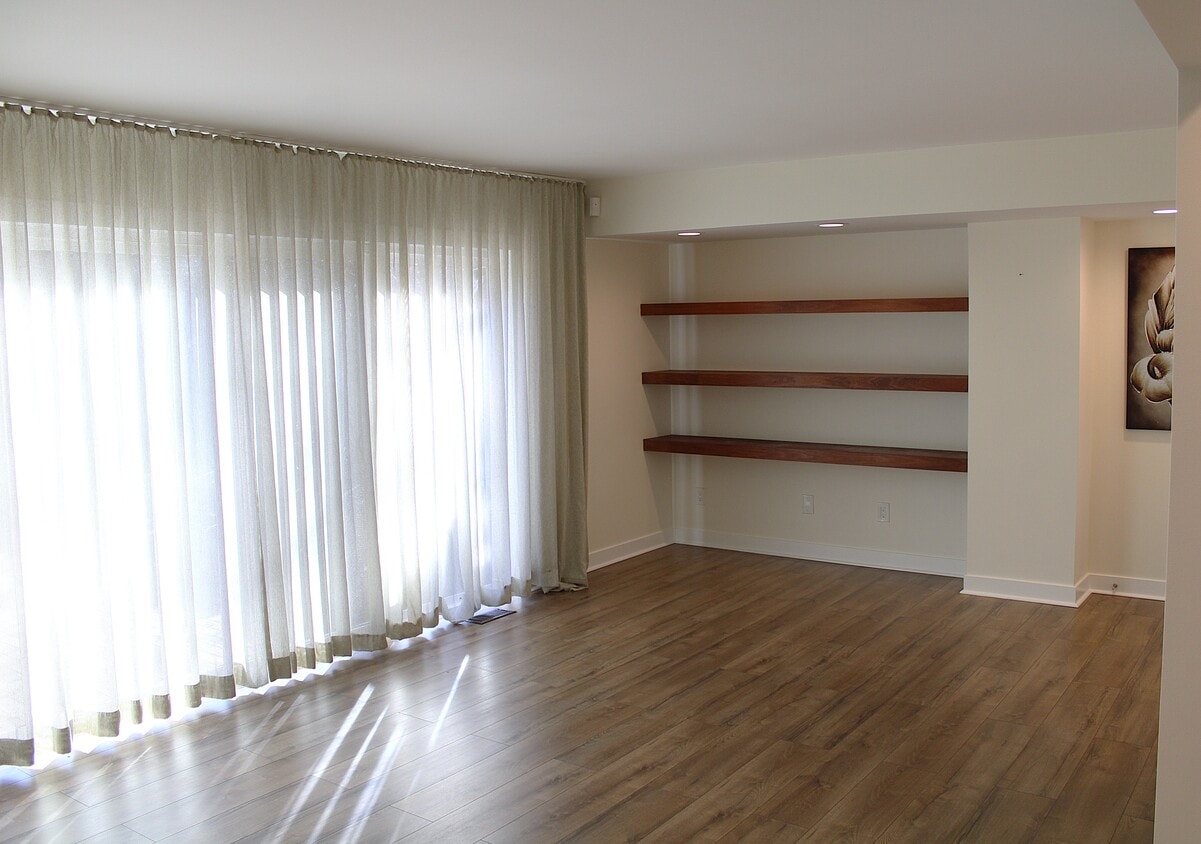 Photo - 1856 Coolidge Rd (East Lansing, MI)