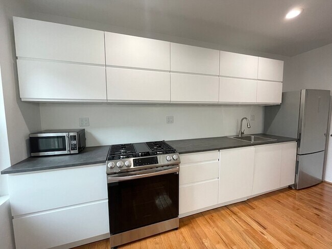 Foto del edificio - 64 Queensberry St