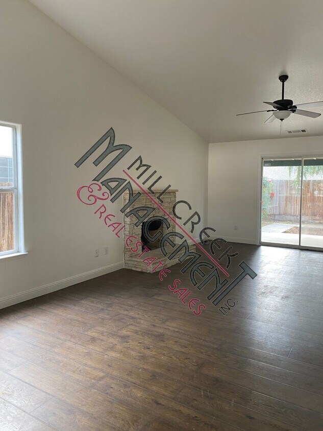 Foto principal - 4 bedroom home