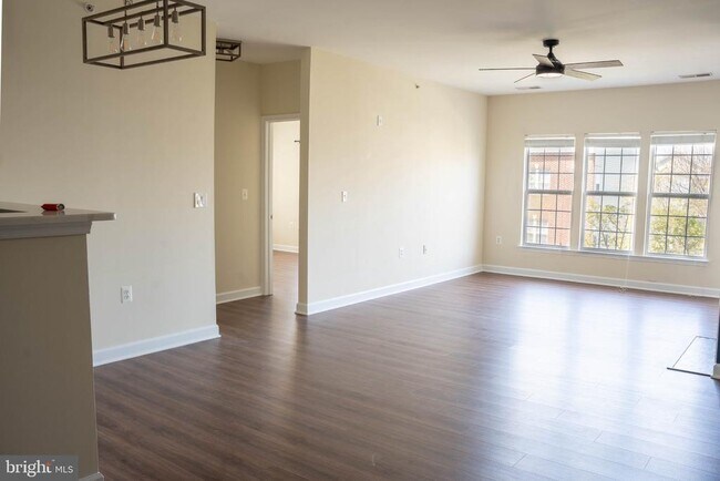 Foto del edificio - 42480 Rockrose Square
