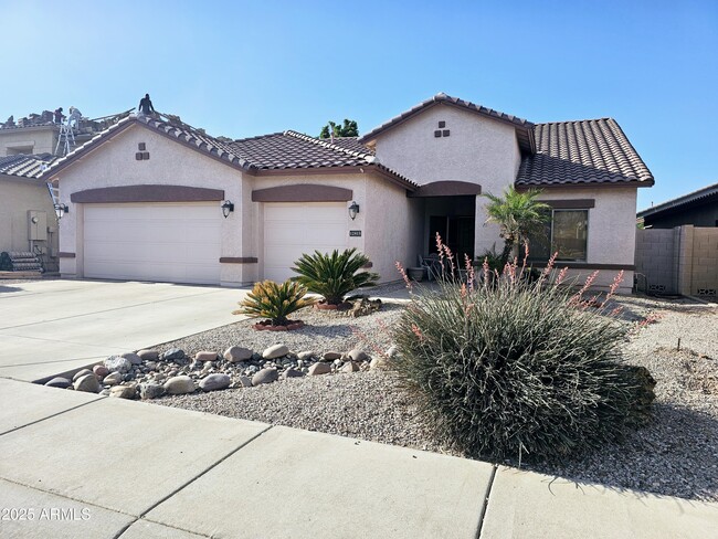 Building Photo - 12815 W Mulberry Dr
