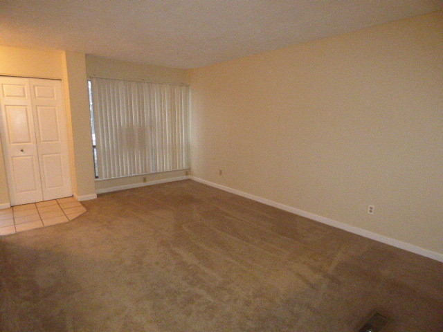 Building Photo - Hearthsone Condo