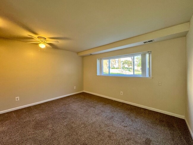 Building Photo - 3500 Beech Ave