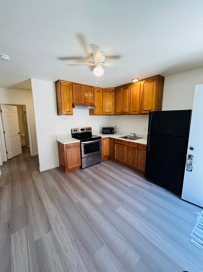 Foto del edificio - 320 W Blaine St