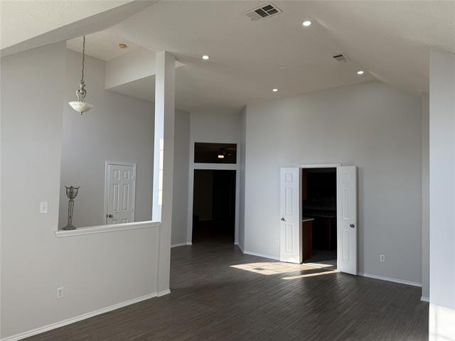 Building Photo - 2857 Hampshire Ln