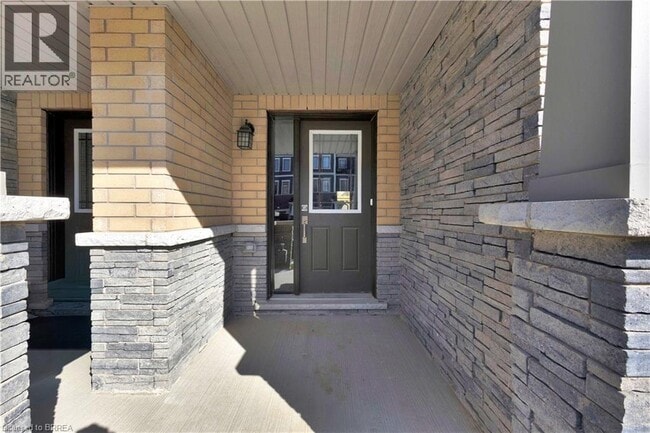 Building Photo - 26 Hine Rd
