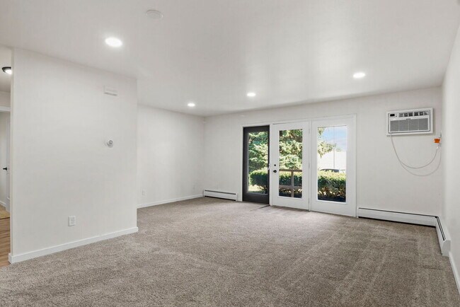 Foto del edificio - 4934 Whitcomb Dr