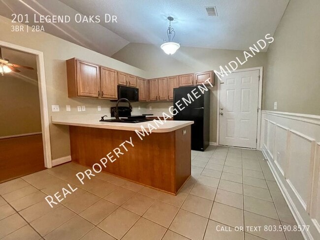 Building Photo - 201 Legend Oaks Dr