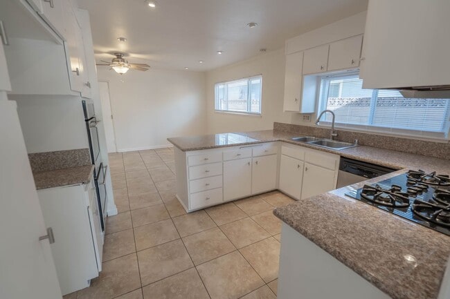 Building Photo - COMING SOON! Single Story 3 Bedroom Home f...