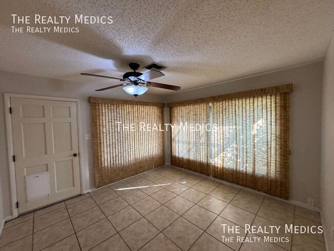 Building Photo - 218 Temple Cir