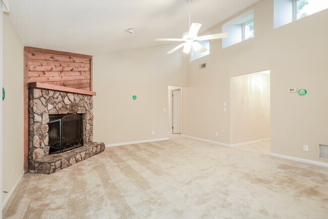 Foto del edificio - 8424 Bluestem Ct