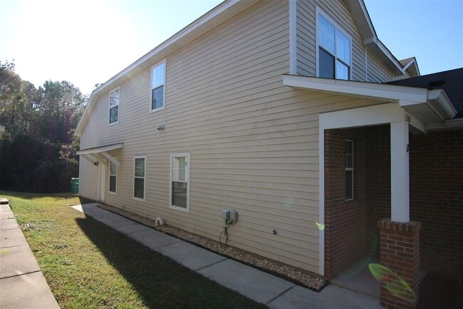 Building Photo - 2267 Pine Landing Ct