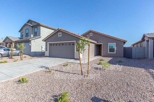 Foto del edificio - 305 Pinnacle Ridge Dr
