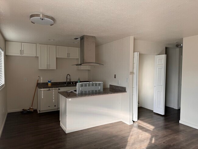 Foto del edificio - 203 Lualan Ln