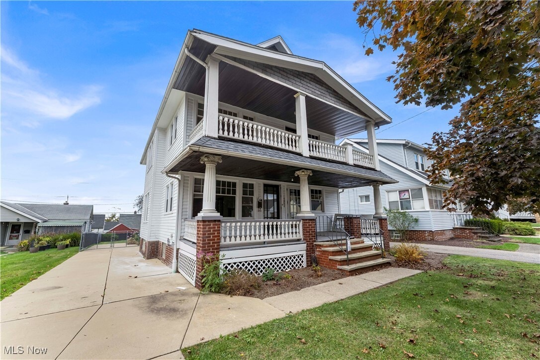 4654 E 93rd St Garfield Heights, OH 44125 – photo 2